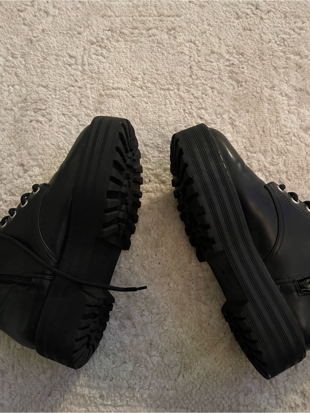 H&M Platform Boot - Picture 4 of 4